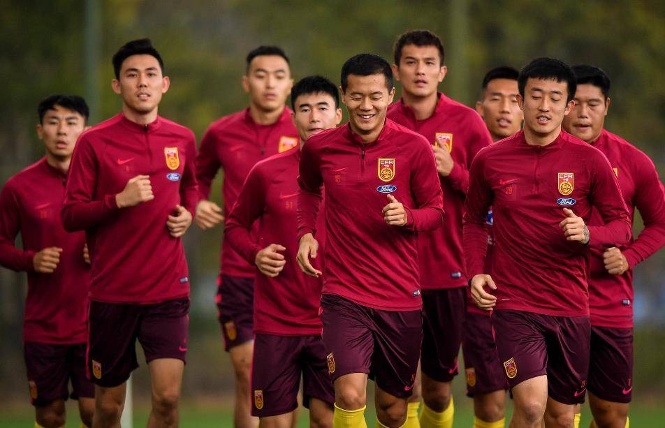 徐彬刚在中超坐稳主力！就被传闻要离队留洋，球迷推荐他去德甲